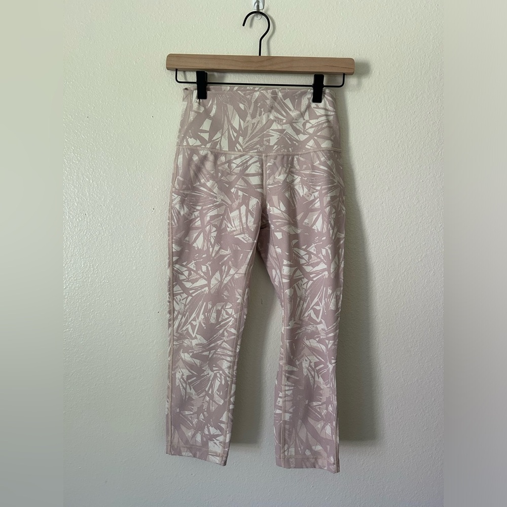 Lululemon leggings, size 6